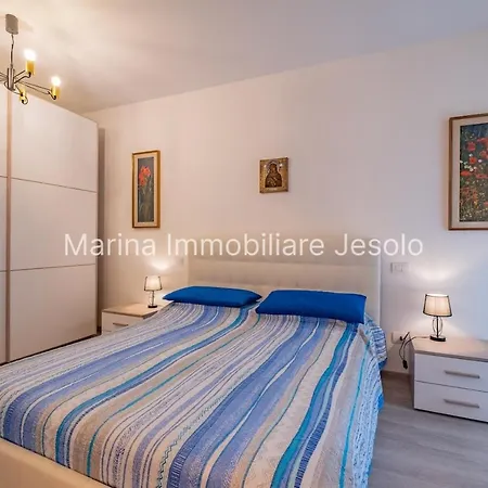 Blue Bay Apartment *
